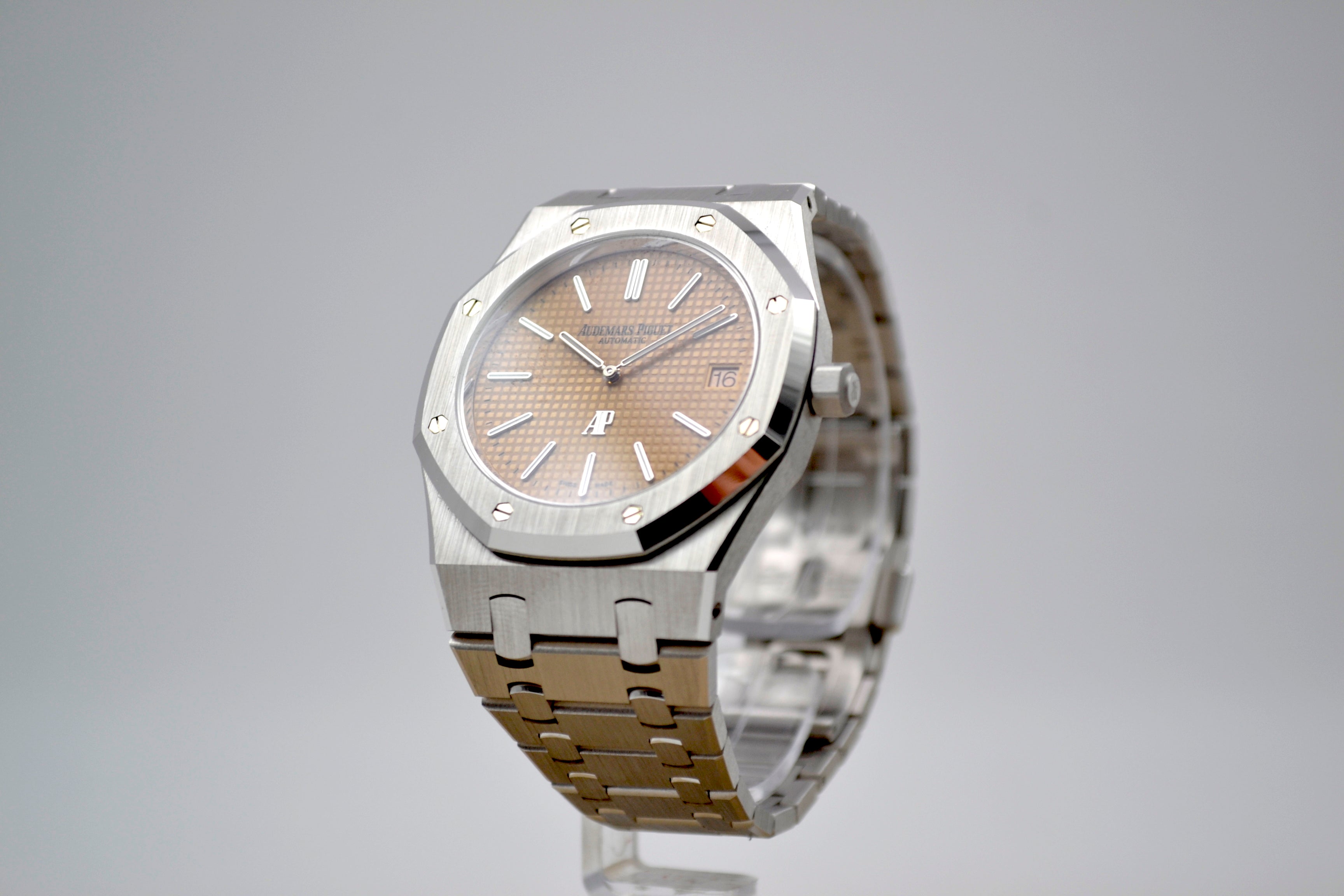 Audemars Piguet Royal Oak Jumbo 39 mm White Gold 2021 New