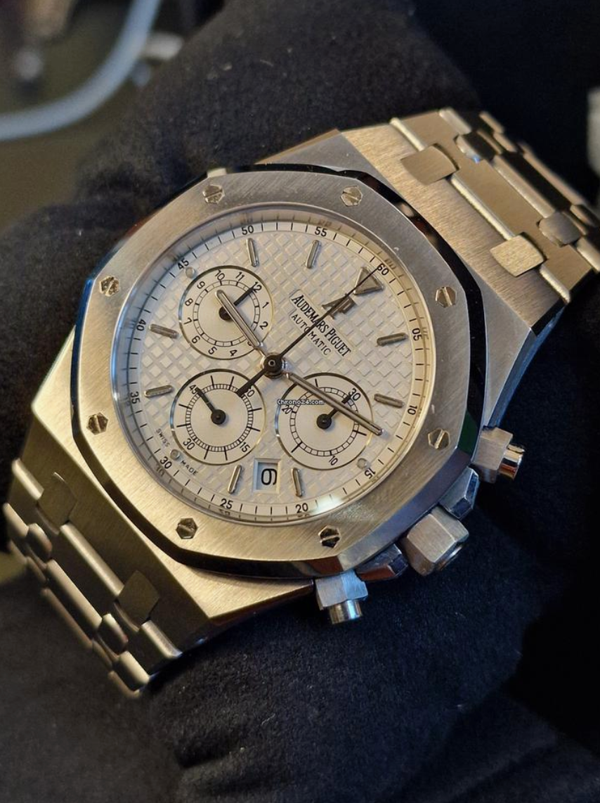 Audemars Piguet Royal Oak Chronograph (Reserved)